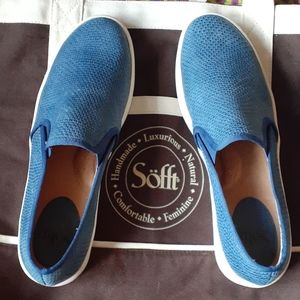 Brand new Sofft shoes with bag.